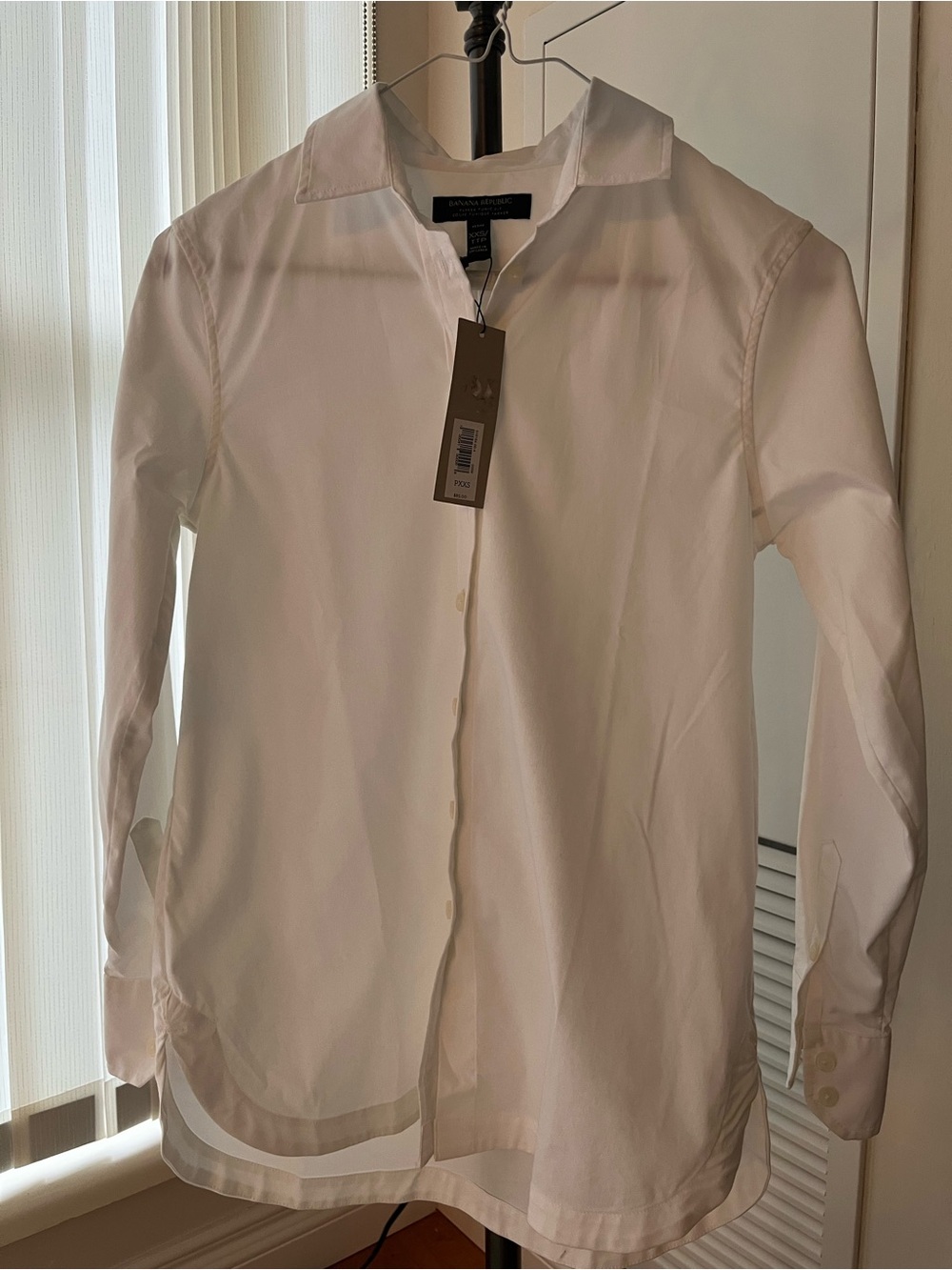 Ladies white Banana Republic cotton blend shirt nwt